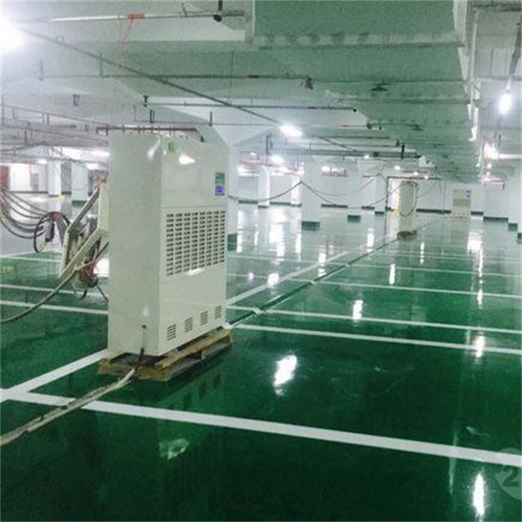 办公室空气净化器：除湿、除醛两不误